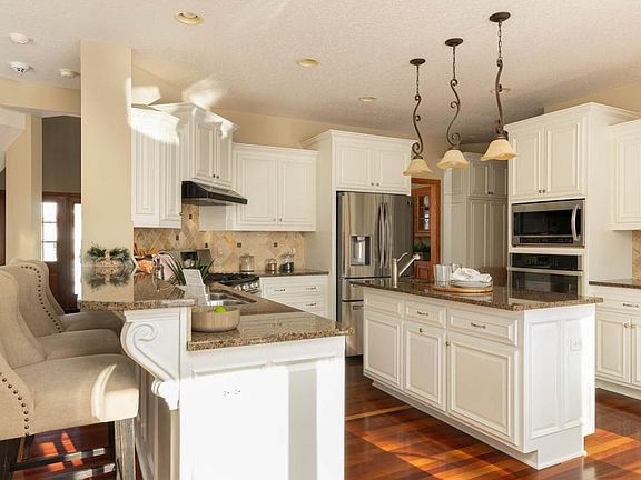 4th image of 9120 Edgewood Cir