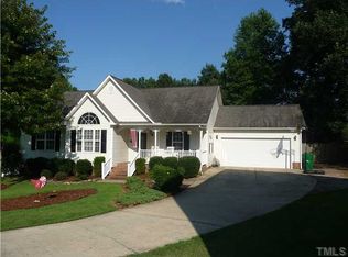 140 Wood Bend Ct, Clayton, NC 27520