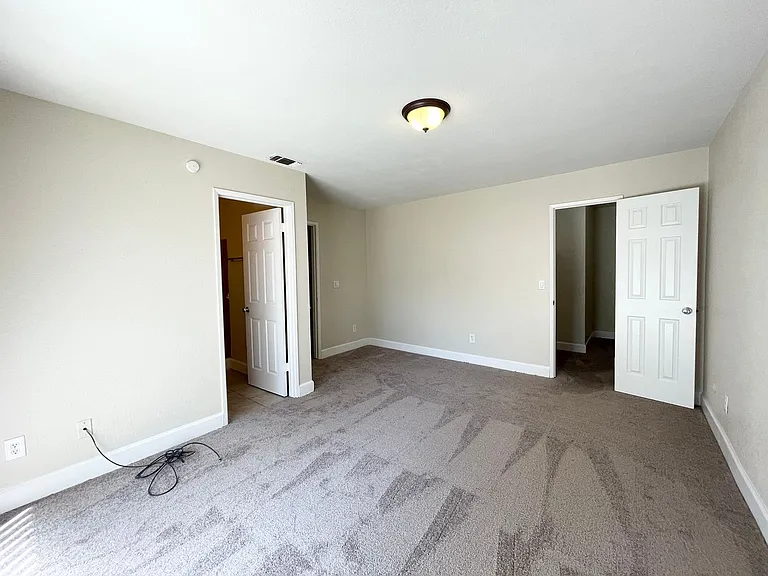 700 Los Lunas Way — Photo 10
