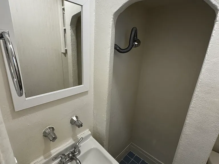 704 12th St #1 — Photo 5