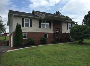 612 Hollow Dr, Strawberry Plains, TN 37871
