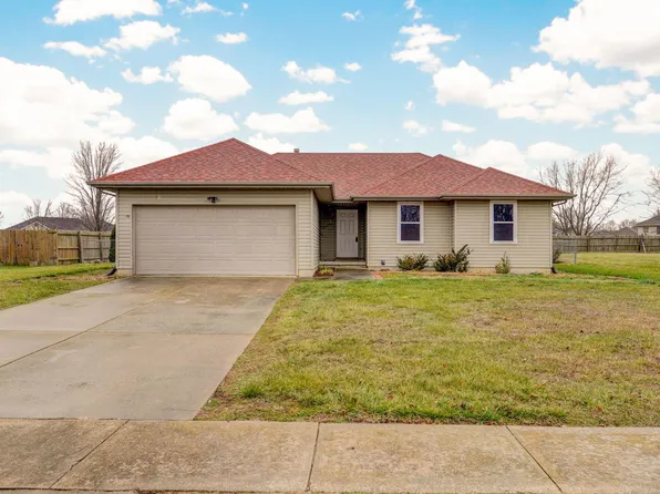 407 Arrowhead Road, Willard, MO 65781