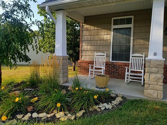 2nd image of 7042 N Meadow Dr