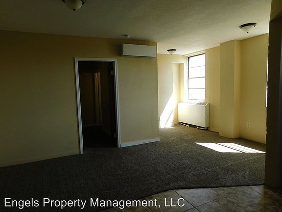 2nd image of 924 N Topeka St APT 312