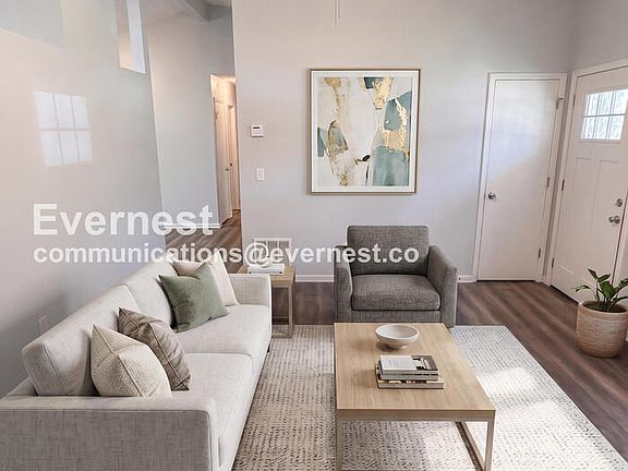 3rd image of 7800 Park Ln