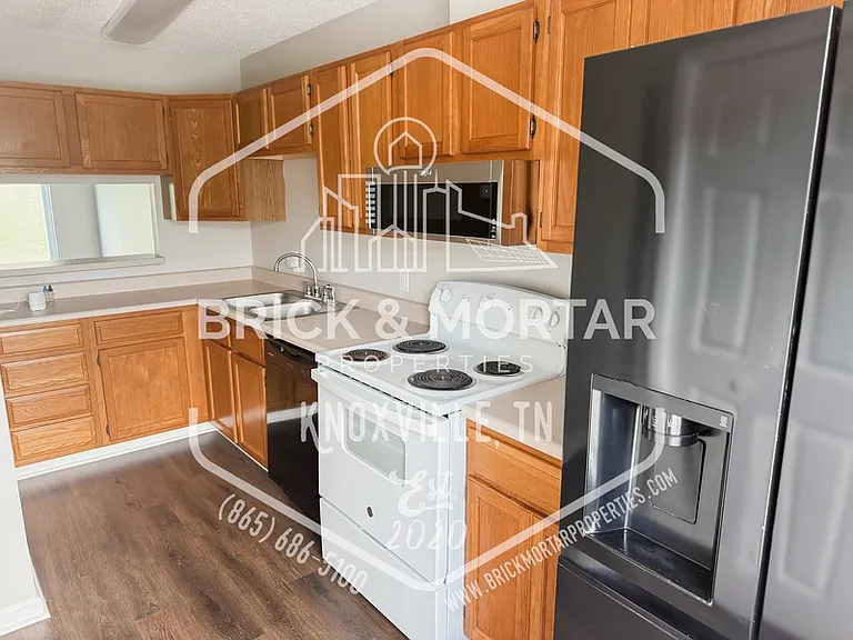 126 N 6th St — Photo 8