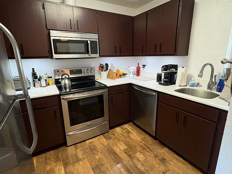 852 Crosby St #C — Photo 6