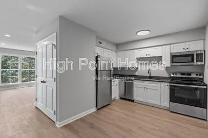 400 Gallery Ln #E8 — Photo 7