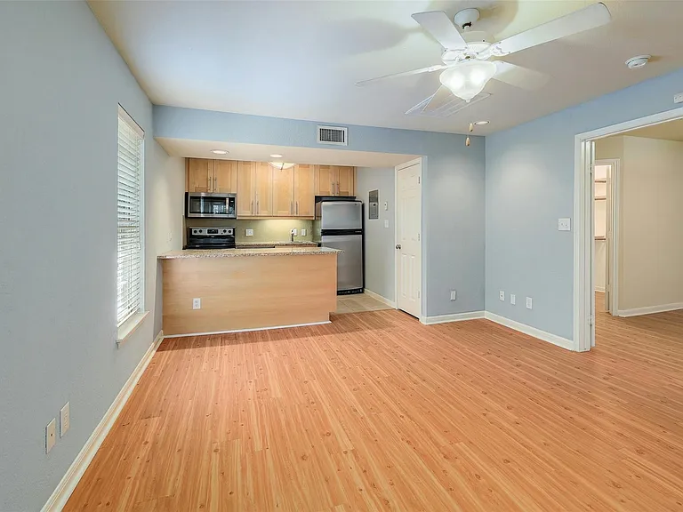 7685 Northcross Dr #624 — Photo 8
