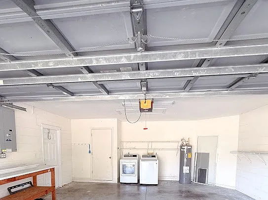 839 W Sunbird Path — Photo 2