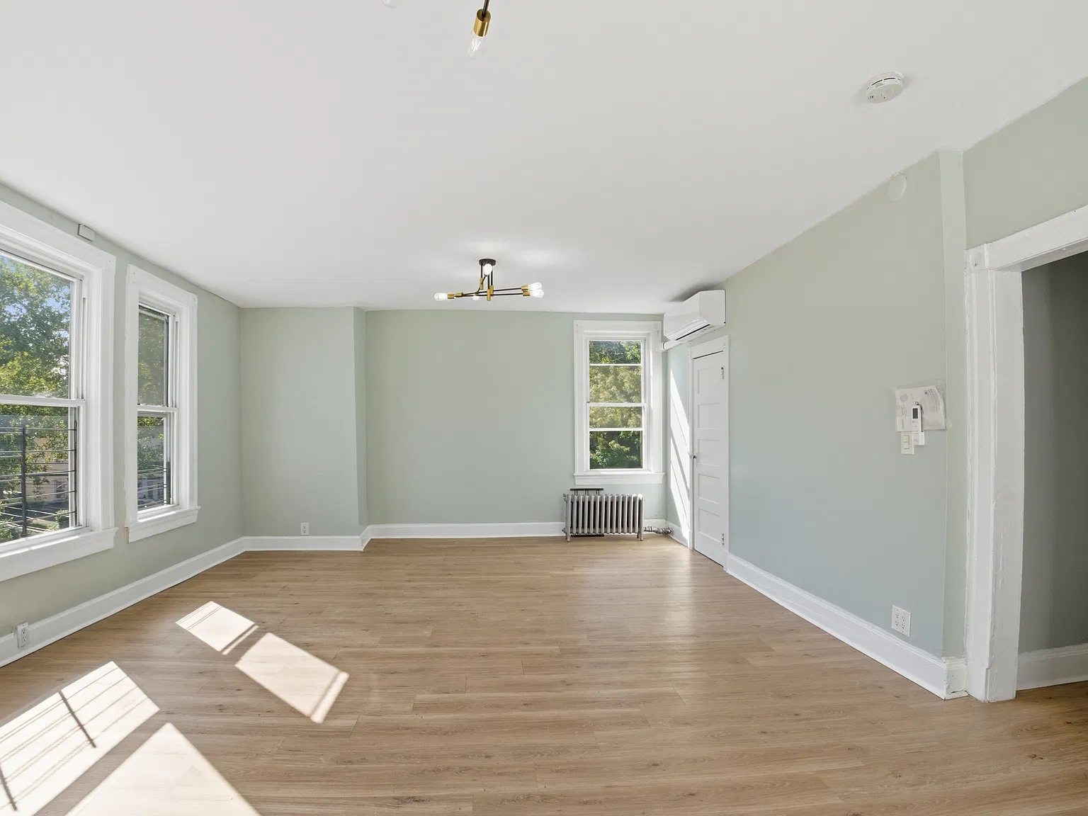 7 bed, 2700 sqft, $4,500 — Photo 4