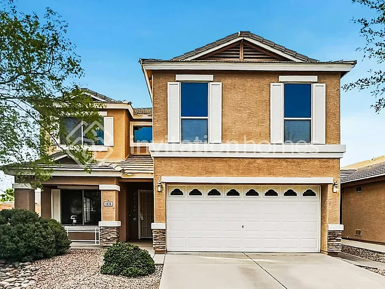 1374 W Matthews Dr — Photo 1