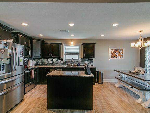 2nd image of 1571 Cobra Ln