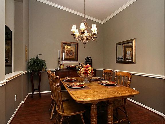 4th image of 7506 Golden Thistle Ln