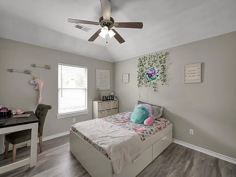 3215 Canterbury Ln — Photo 28