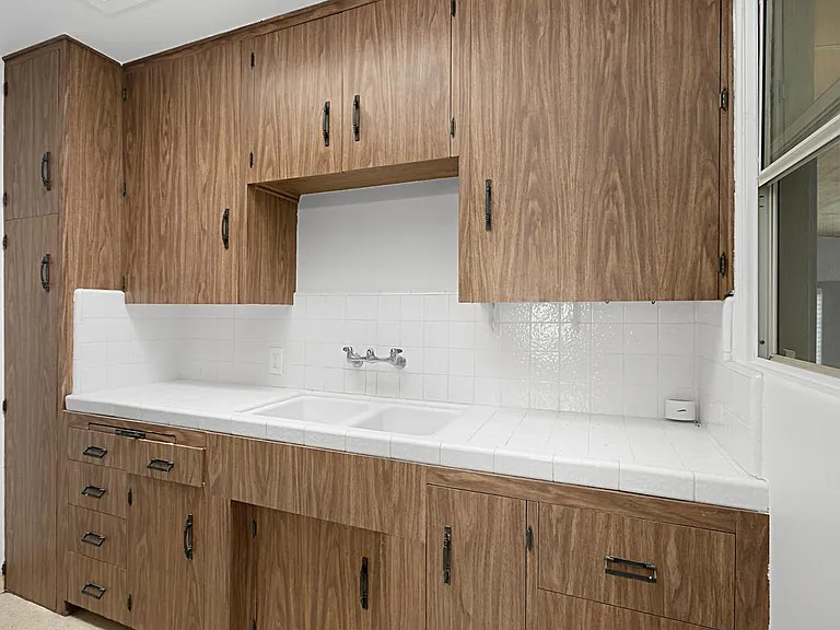 529 Dahlia Ave — Photo 5