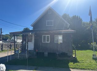 8 2nd St, Edwards, NY 13635