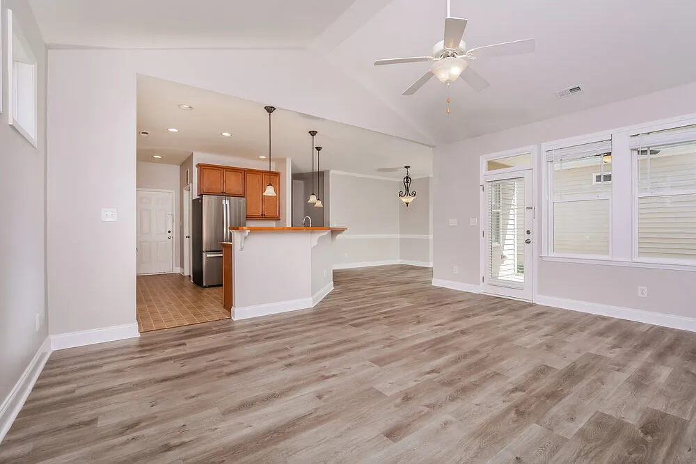 3 bed, 2.0 bath, 1634 sqft, $1,775 — Photo 4