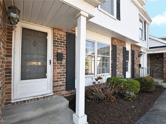 2nd image of 34108 Chagrin Blvd APT 5104