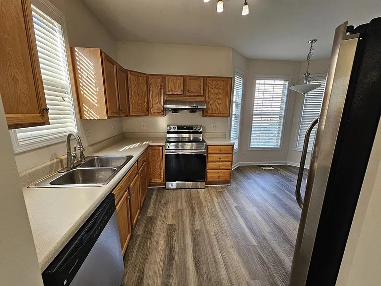 2517 Trailwood Hills Dr — Photo 4