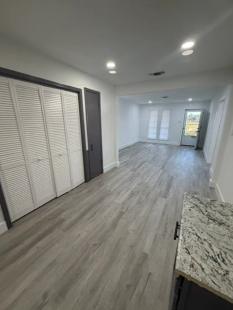 2 bed, 1.5 bath, 1000 sqft, $1,250 — Photo 4