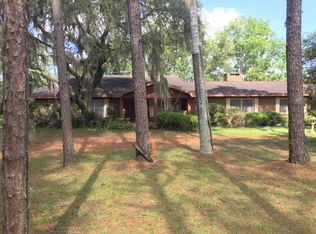 17821 James Rd, Dade City, FL 33523