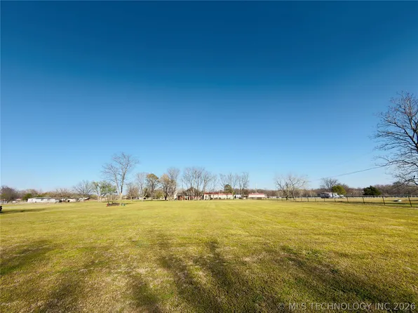 14971 S 332 East Ave, Coweta, OK 74429