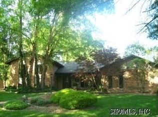 1900 McKendree Dr, Edwardsville, IL 62025