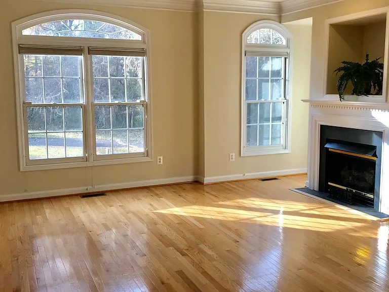 8904 Ashgrove House Ln — Photo 5