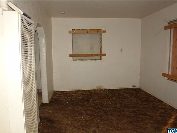 3rd image of 1431 N Giddings St