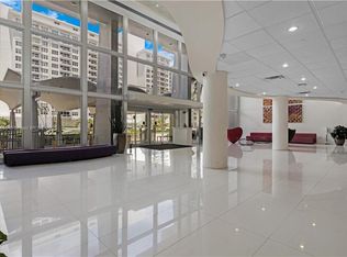 5701 Collins Ave, Miami Beach, FL 33140