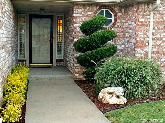 2nd image of 1053 E 132nd Pl