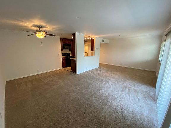 4th image of 2081 Whitman Way #213