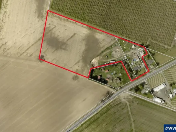 5665 Silverton Rd NE, Salem, OR 97305