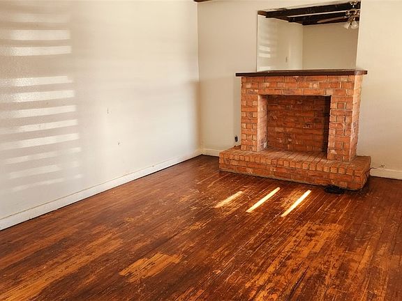 4th image of 4313 Moravian Dr