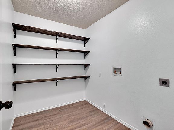 5th image of 2416 Rolling Ridge Dr