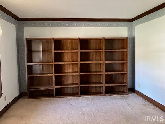 2nd image of 1042 N Quail Ridge Cir