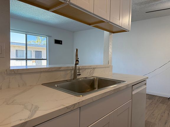 2nd image of 2485 Fairmount Ave #1