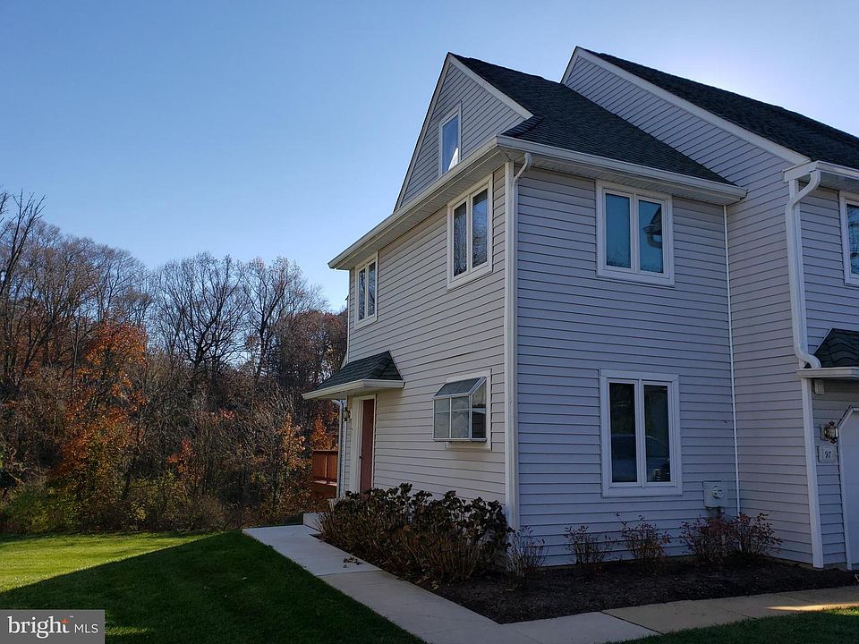 1st image of 97 W Thomas Ct
