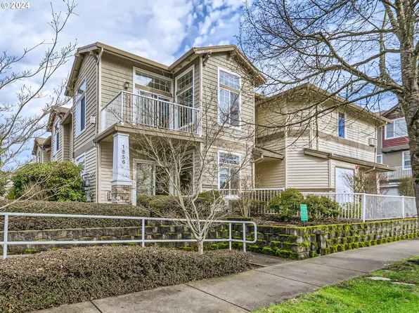 1856 NE 101st Ave #101, Hillsboro, OR 97006