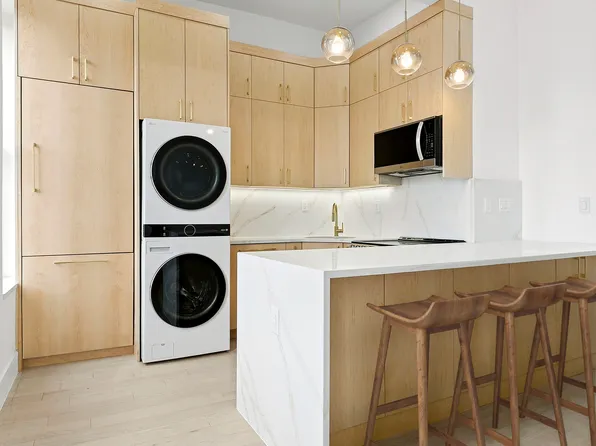 239 Flatbush Avenue image 4 of 12