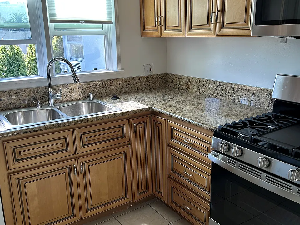 1242 Edris Dr