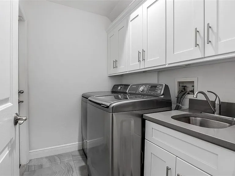8629 Great Cove Dr — Photo 21