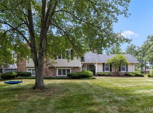 14580 Crossway Ct, Chesterfield, MO 63017