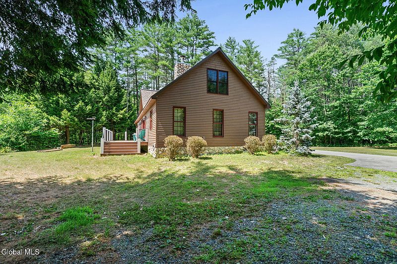 5th image of 137 N Bennett Road