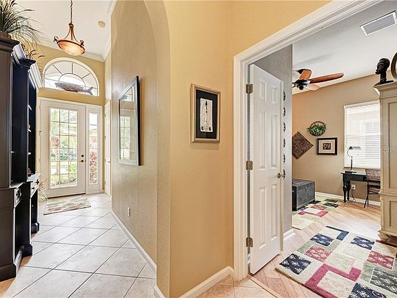 4th image of 13376 Golf Pointe Dr