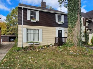 1948 Revere Rd, Cleveland Heights, OH 44118