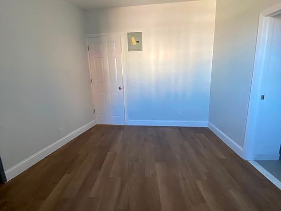 5th image of 69 N Broadway #69B