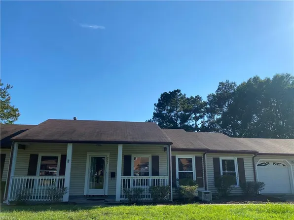 927 Moyer Rd, Newport News, VA 23608