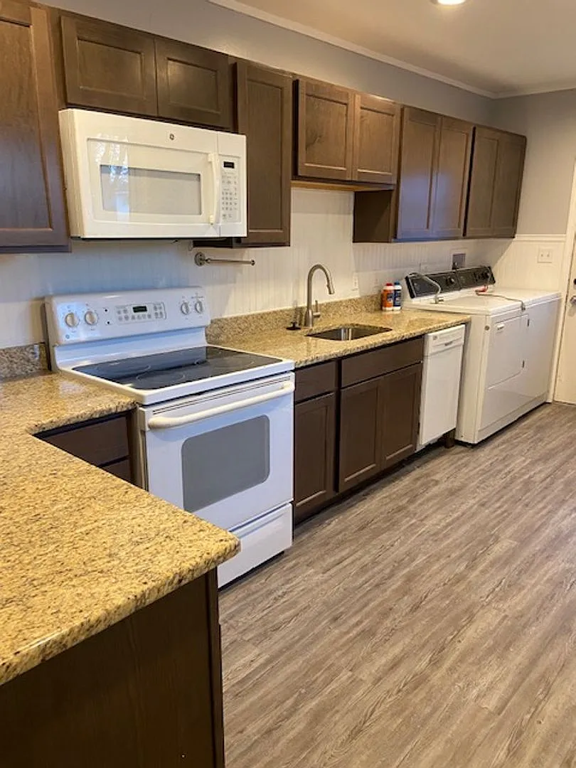 Recently updated Downtown Chelsea Ranch — Photo 2
